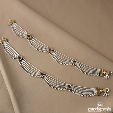 Feet Jewellery, Antique Silver Anklet, Payal Design, Payal Designs Silver, Nakoda Payals, Anklets Silver, Trendy Silver Jewelry, Silver Anklets Designs, Silver Payal