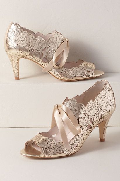 Outdoor Wedding Shoes, Cowgirl Boots Wedding, Elegant Wedding Shoes, Gold Wedding Shoes, Country Shoes, Fun Wedding Shoes, Designer Wedding Shoes, Wedding Shoes Comfortable, Chic Chic