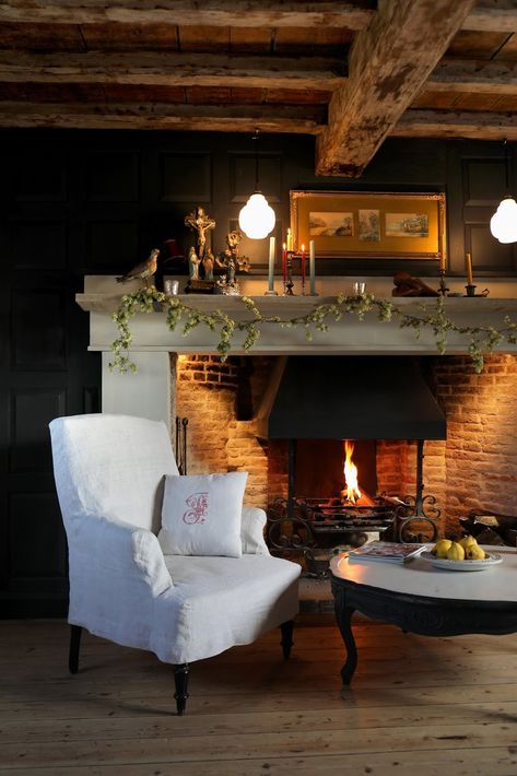 Fireplace Cottage, Salons Cottage, Suffolk Cottage, Rustic Stone Fireplace, Panelled Walls, Rustic Country Cottage, Cottage Fireplace, Country Cottage Interiors, Painting Landscapes