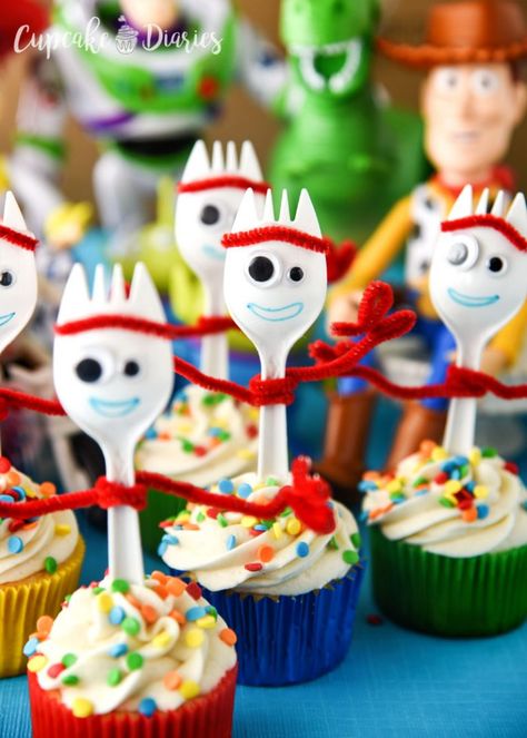 Cupcakes Toy Story, Toy Story 4 Birthday Party, Forky Cupcakes, Toy Story 4 Birthday, 4 Birthday Party, Cupcake Toy, Toy Story Cupcakes, Cupcake Diaries, Toy Story Party Decorations