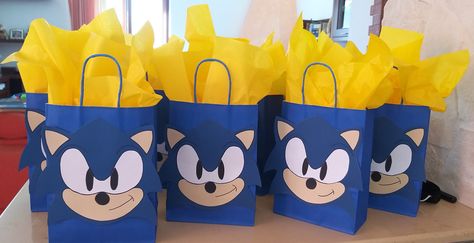 Sonic Party Packs, Sonic Loot Bags, Sonic Diy Birthday Party, Diy Sonic Decorations, Sonic Birthday Party Favors, Sonic Candy Bags, Sonic Girl Birthday Party, Sonic The Hedgehog Birthday Party Diy, Sonic Party Bags