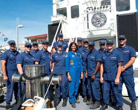 Coast Guard Uniform, Coast Guard Academy, Coast Guard Ships, Guard Uniform, American Military History, Stories Quotes, American Military, Galveston Texas, Us Coast Guard