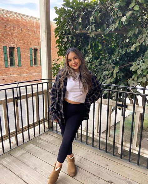 BEARPAW Student Ambassador @_jaacquelinnee shows us that you can never go wrong with cute boots and a warm flannel 👢🐻🐾 Shop Alyssa: www.bearpaw.com #LiveLifeComfortably #BearpawStyle Outfits With Bearpaw Boots, Bear Paw Shorty Boot Outfit, Bearpaw Alyssa Boots Outfit, Bearpaw Shorty Boots Outfit, Bear Paw Boots Outfit, Bearpaw Boots Outfit, Flannel Shop, Bear Paw Boots, Student Ambassador