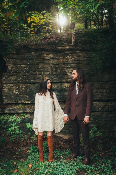 This-Woodland-Wisconsin-Wedding-Straight-from-Pages-Storybook-30 Fall Woodland Wedding, Rocker Wedding, Hippie Wedding Dress, Hippie Bride, Boho Wedding Dress Bohemian, Storybook Wedding, Wedding Dresses Hippie, Vintage Inspired Wedding Dresses, Woodsy Wedding