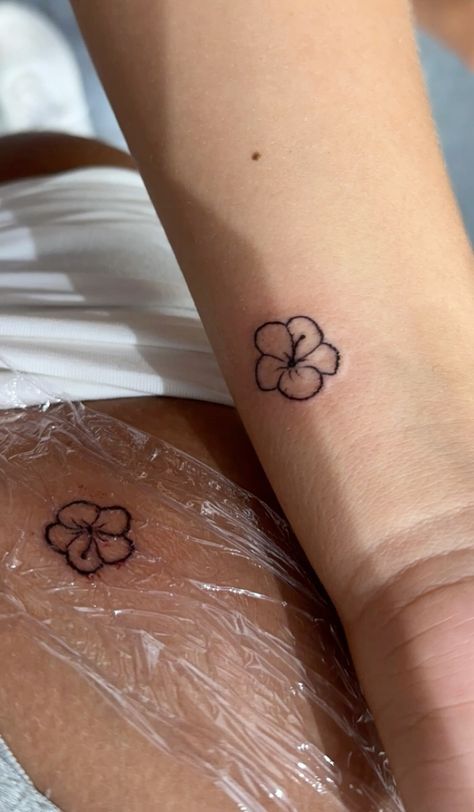 Best Friend Summer Tattoos, Small Flower Tattoos Matching, Best Friend Tattoos Wrist, Mini Matching Tattoos Best Friends Simple, Cute Small Matching Tattoos Friends, Small Matching Tattoos For Grandma And Granddaughter, Cute Friend Tattoos Simple, Friendship Tattoos For 5 Best Friends, Holiday Matching Tattoos