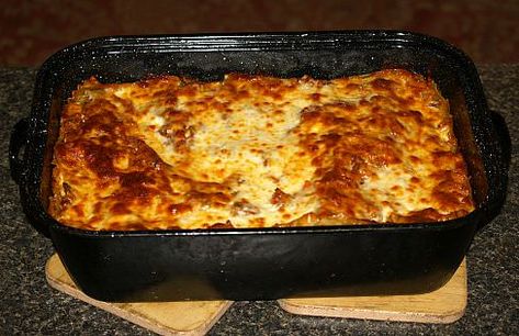 Lasagna for a Crowd Sinful Potatoes, Pasta Forno, Cracker Barrel Hash Brown Casserole, Roaster Oven Recipes, How To Cook Lasagna, Electric Roaster Ovens, Roaster Recipes, Turkey In Roaster, Electric Roaster