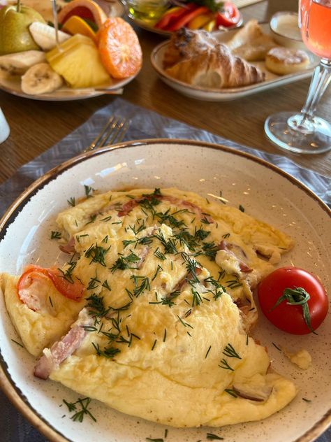 Egg Omelette Aesthetic, Egg Aesthetic Food, Breakfast Omelette Aesthetic, Omlet Aesthetic, Egg Breakfast Aesthetic, Omelette Aesthetic, Aesthetic Food Breakfast, Egg Aesthetic, Egg Restaurant