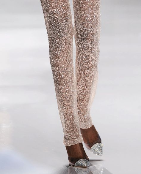 Sparkly Tights, Sheer Leggings, Glitter Leggings, Fashion Pictures, Quality Fashion, Fashion Details, Style Me Pretty, Passion For Fashion, Runway Fashion