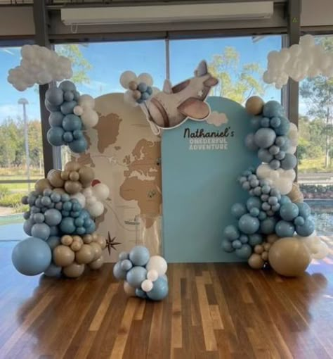 Travel Backdrop Ideas, Airplane Party Backdrop, Airplane Balloon Decorations, Explorer Birthday Theme, Atlas Birthday Party, One Year Old Birthday Travel Theme, First Adventure Birthday, Traveling Birthday Theme, Travel Theme Food Ideas