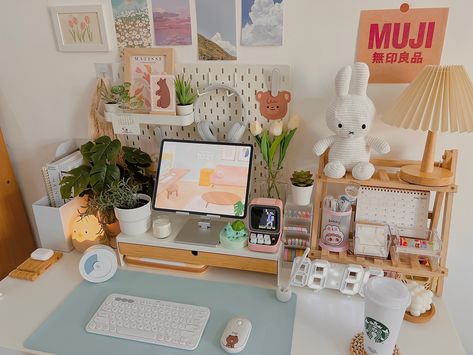 Muji Desk Setup, Muji Desk Organization, Muji Desk, Aesthetic Desk Makeover, Aesthetic Desk Setup, Desk Tour, Aesthetic Desk, New Aesthetic, Desk Makeover