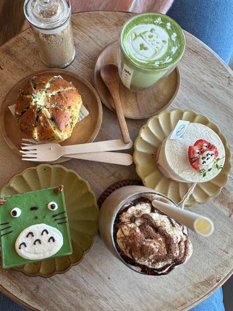 Ghibli Cafe Aesthetic, Cute Cafe Japan, Japanese Cafe Food, Japanese Cafe Aesthetic, Totoro Japanese, Japan Cafe, Japan Core, Cafe Japan, Japanese Cafe