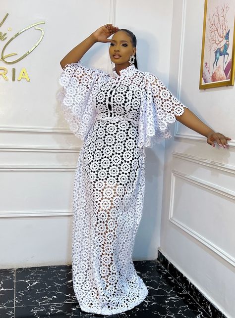 White Guipure Lace Dress, Lace Style For Mummies, Wrapping Gown Lace Styles, Lace Hand Styles, Lace Gown Style For Women, Big Madam Lace Gown, Style For White Lace Gown, Latest White Lace Gown Styles Aso Ebi, White Nigerian Lace Styles