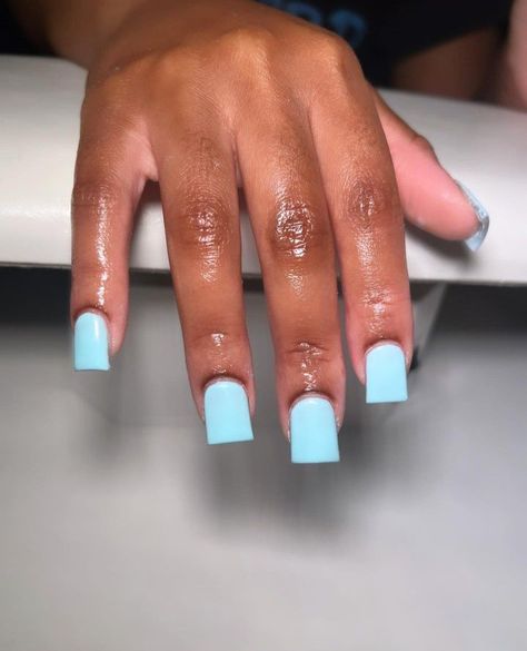 Short Acrylic Nails On Dark Skin Hands, Short Square Acrylic Nails Plain Color, Short Nails Acrylic Color Ideas, Nail Colors On Dark Skin, Plan Nails, Short Nails One Color, Solid Acrylic Nails, Baby Blue Short Acrylic Nails, Plain Acrylics