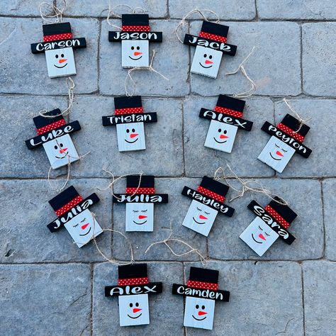 Snowman Jenga Ornament, Jenga Block Snowman Ornaments, Jenga Snowman Ornament, Jenga Block Santa, Dollar Tree Jenga Block Christmas Crafts, Jenga Block Christmas Trees, Jenga Christmas Ornaments Diy, Jenga Snowman, Clothespin Crafts For Adults