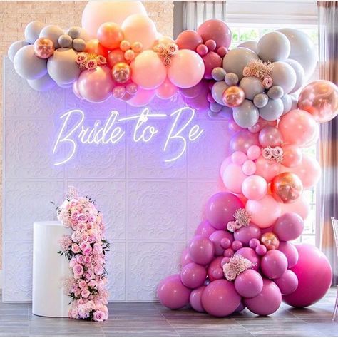 Wedding • Bride • Blog on Instagram: “Talk about bridal shower goals! 😍 #Repost @modparty The neon sign from @all_modern_rentals + bright balloons from @everythingluxedecor…” Kraf Diy, Wedding Neon Sign, Neon Wedding, Proposal Engagement, Neon Light Signs, Custom Neon Signs, Bride To Be, Led Neon Signs, Led Neon