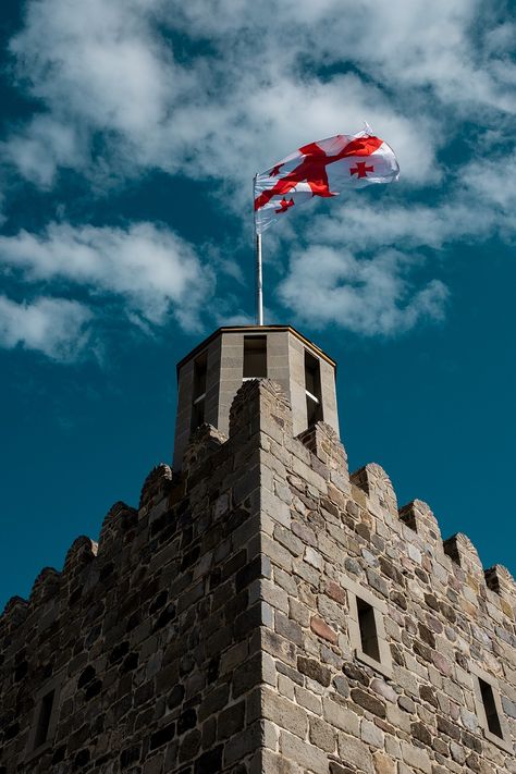 Georgian Flag, Georgia Wallpaper, Castle Fortress, Mothers Day Cards Craft, Home Screen Wallpaper Hd, Georgia Flag, Screen Wallpaper Hd, Western Asia, Batumi