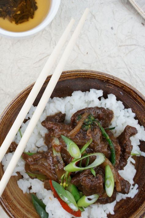 #RecipeoftheDay: Mongolian Lamb by Jackers - "Wow. What an amazing dish. Was very authentic tasting ... This is a keeper. Thank you for posting it." - Willowcat Mongolian Lamb Recipe, Beef Mongolian, Mongolian Food, Slow Cooker Mongolian Beef Recipe, Best Lamb Recipes, Aussie Recipes, Lamb Roast Recipe, Paprika Recipes, Lamb Stew Recipes