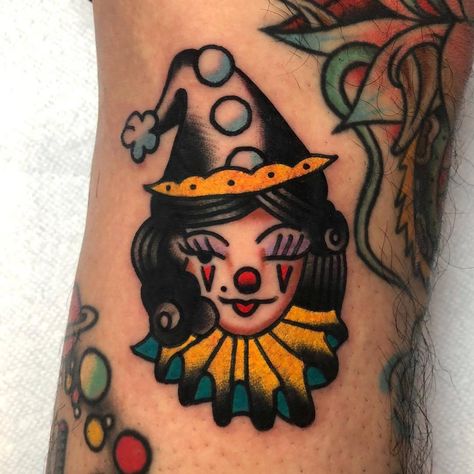 Tattoo artist Akira Latanzio, color old school traditional tattoo | USA Old School Traditional Tattoo, Flash Art Tattoos, Circus Tattoo, Old School Traditional, Old School Tattoos, Traditional Tattoo Inspiration, Traditional Style Tattoo, Clown Tattoo, Tattoos Mandala