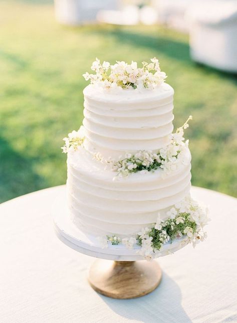 Wedding Cake Two Tier, Classy Wedding Cakes, Wedding Cake Simple Elegant, 2 Tier Wedding Cakes, Spring Wedding Cake, 3 Tier Wedding Cakes, Small Wedding Cakes, Wedding Cake Photos, Floral Wedding Cake