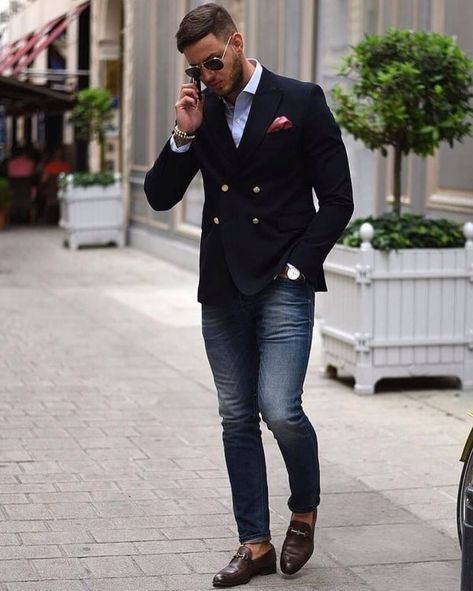 How To Wear A Double Breasted Suit? - Men’s Double Breasted Suit Ideas Tuxedo Fashion, Black Double Breasted Blazer, Double Breasted Suit Men, Herren Style, Blazer Casual, Mens Fashion Blazer, Mens Fashion Edgy, Mens Fashion Smart, Men Suit