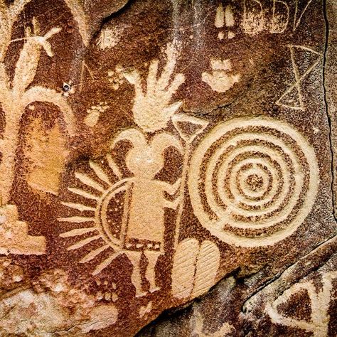 Communication Timeline, Petroglyphs Art, Paleolithic Art, Framed Tile, Cave Drawings, Arte Alien, Atlas Obscura, Prehistoric Art, Native American Artifacts