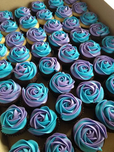 Purple Wedding Cupcakes, Blue Velvet Cupcakes, Blue Purple Wedding, Frozen Theme, Turquoise Wedding, Orff, Frozen Birthday Party, Turquoise And Purple, Frozen Party