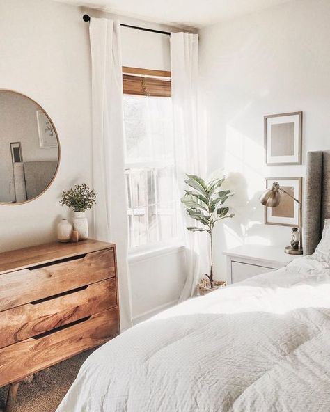 Bedroom Decor White, Wood Bedroom Decor, Simple Apartment, One Room Apartment, Casa Exterior, Baby Shower Decor, Wood Bedroom, Apartment Decorating, Apartment Room