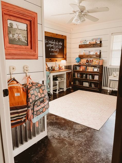 Playroom Homeschool Room Ideas, Western Playroom Ideas, Playroom Farmhouse Style, Homeschool Room Organization Layout, Library Homeschool Room, Homeschool Playroom Ideas, Rustic Playroom Ideas, Kitchen Homeschool Space, Homeschool Chalkboard Ideas