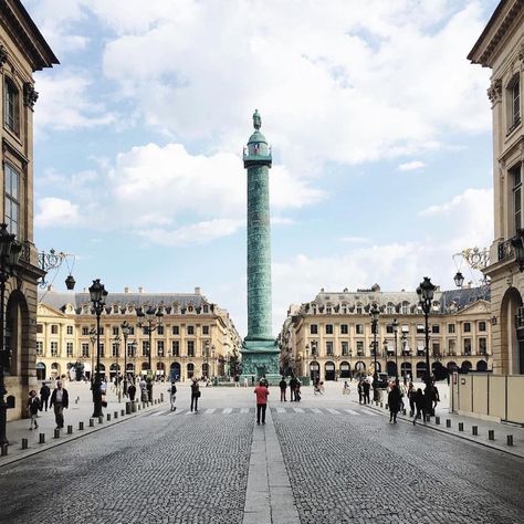 Place Vendome. Paris. Berlin Palace, Setting Inspiration, Cathedral Basilica, Absolute Power, Paris Travel Guide, Paris Vacation, Place Vendome, Paris Chic, Dream Vacations Destinations