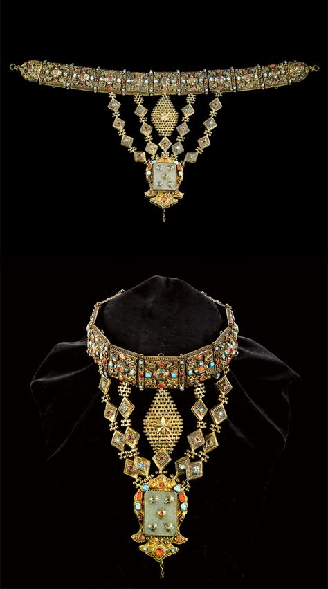 Ottoman necklace. Silver gilt, jade and gemset (including turquoise, carnelian, ruby). Turkey, ca. 15th - 16th century. Ottoman Silver, Turkey Jewelry, Ottoman Jewelry, Rings Ruby, Turkish Clothing, Ruby Rings, Diamond Heart Pendant Necklace, Historical Jewellery, Turkish Jewelry