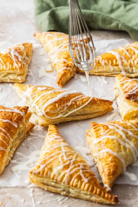 Puff Pastry Apple Turnovers Apple And Filo Pastry, Apple Pie Turnovers Puff Pastries, Apple Deserts With Puff Pastry, Phillo Puff Pastry Apple, Apple Turn Overs With Puff Pastry, Pecan Pie Turnovers, Thanksgiving Puff Pastry Desserts, Mini Apple Pies Puff Pastry, Apples Puff Pastry Recipes