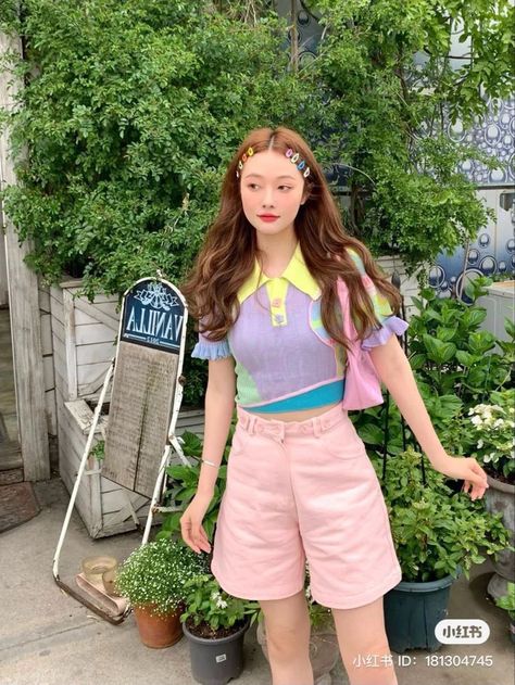 Bright Outfits Aesthetic, Fairy Grunge Style, Pastel Pink Outfit, Peony Aesthetic, Bright Colored Outfits, Bright Outfits, Color Outfits, Simple Style Outfits, Street Outfits