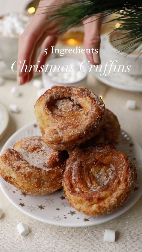 Cruffin Recipe, Breakfast Pastry, Christmas Spices, 5 Ingredient Recipes, Baking Tutorial, Lemon Sugar, Breakfast Pastries, Spice Mix, White Stars