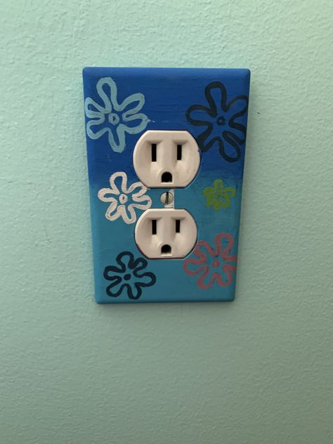 Outlet Painting Ideas, Painting Outlets, Painted Outlets, Light Switch Covers Diy, Bedroom Art Painting, Yellow Kitchen Cabinets, Easy Room Decor, Cute Diy Room Decor, Cute Bedroom Decor