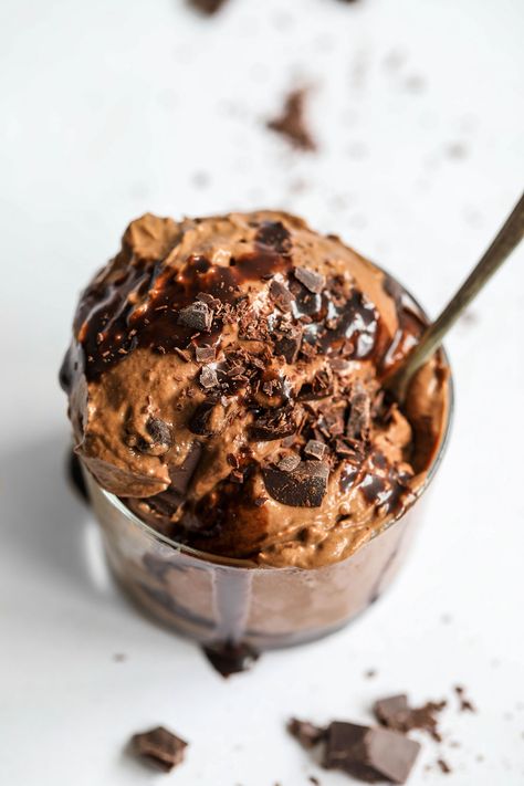 Vegan Protein Chocolate Ice Cream - UK Health Blog - Nadia's Healthy Kitchen Organically Addison, Vegan Nice Cream, Gluten Free Pecan, Paleo Ice Cream, Nice Cream Recipe, Banana Nice Cream, Protein Chocolate, Protein Ice Cream, Oat Cookies