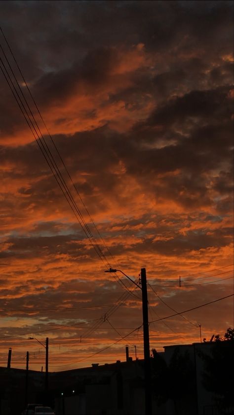 Sky Aesthetic Orange, Sky Orange Aesthetic, Chill Pictures Aesthetic, Orange Hour Aesthetic, Dusty Orange Aesthetic, Subset Aesthetic, Omnia Core, Sky Astethic, Orange Asthetics Photos