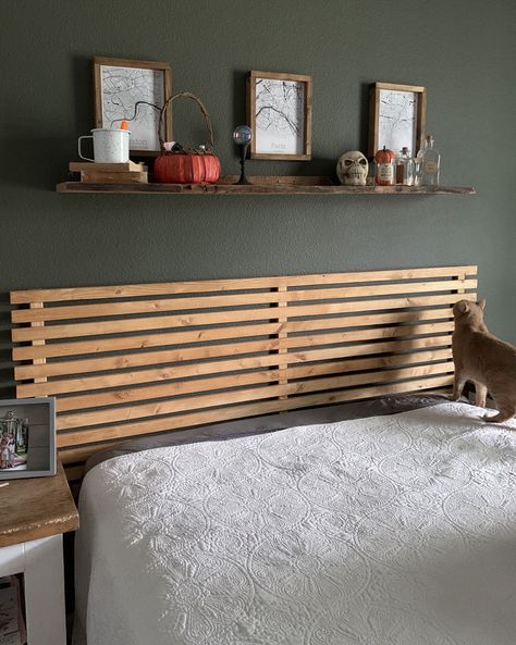 Diy Easy Headboard, How To Make A Headboard, Queen Headboard Diy, Wooden Headboard Diy, Diy Wooden Headboard, Diy Headboard Ideas Easy, Wood Slat Headboard, Pallet Wood Headboard, Slat Headboard