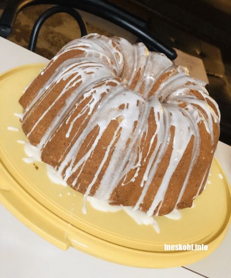 Pineapple Pound Cake Pound Cake With Cream Cheese, Ineskohl Kitchen, Pineapple Pound Cake, Cream Cheese Pound Cake Recipe, Welcome To My Kitchen, Glaze For Cake, Pineapple Desserts, Cream Cheese Pound Cake, Bakers Gonna Bake