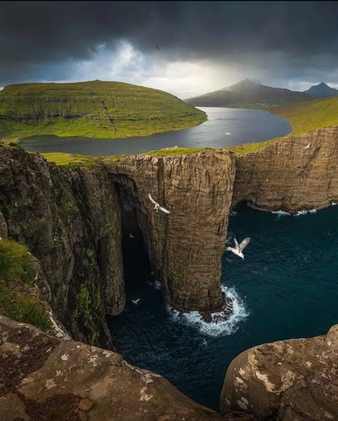 Lake Sørvágsvatn, Faroe Island Faroe Islands Denmark, Earth Pictures, Belle Nature, Island Lake, Faroe Islands, Nature Images, Life Is An Adventure, Magical Places, Lonely Planet