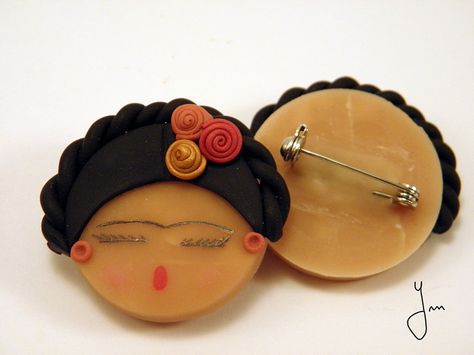 Frida Kahlo | Flickr - Photo Sharing! Frida And Diego, Clay Faces, Polymer Clay Diy, Flickr Photos, Cold Porcelain, Make It Work, Diy Clay, Polymer Clay Crafts, Doll Patterns