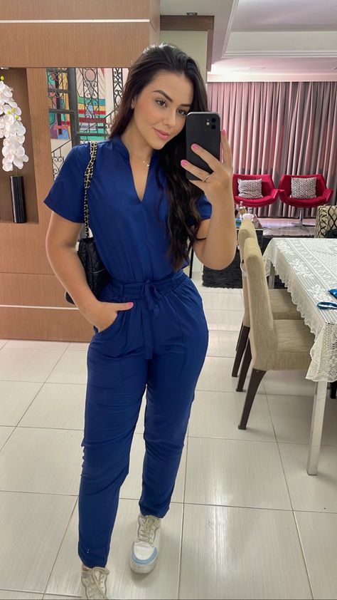 Scrubs Uniform Cute Medical, Stylish Scrubs For Women, Doctor Outfit Women, Cute Scrubs Outfits, Scrubs Uniform Cute, Nurse Outfit Scrubs, Medical Scrubs Fashion, Stylish Scrubs, 50th Clothes