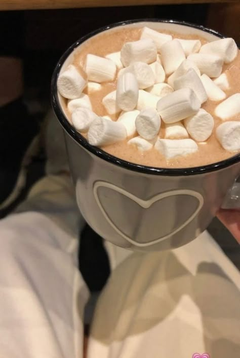 Уют и теплота в зимние вечера☃️ How To Make Pumpkin, In A Mug, Pumpkin Spice Latte, Marshmallows, Instagram Aesthetic, Pumpkin Spice, Hot Chocolate, Instagram