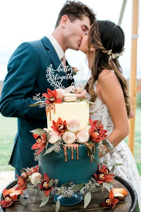 a fantastic white and teal wedding cake with copper drizzle, obre macarons and blush and rust colored blooms Vineyard Elopement, Teal Wedding Cake, Orange Wedding Cake, Wedding Cake With Flowers, Quartz Crown, Orange Wedding Colors, Teal Bridesmaid, Teal Bridesmaid Dresses, Cake With Flowers