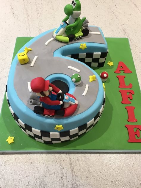 Mario Kart Birthday Cake, Cake Mario, Mario Kart Cake, Mario Kart Birthday, Mario Birthday Cake, Super Mario Kart, Mario Bros Party, Mario Birthday, Drip Cake