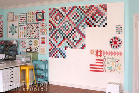 Quilt Design Wall, Quilt Sewing Room, Sewing Room Inspiration, Quilt Studio, Sewing Room Design, Make A Quilt, Sewing Room Decor, Sewing Room Organization, Quilting Room