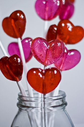 puffy heart shaped lollipops in pinks and fushias and reds. so perfect for valentines day. Love how shiny and vibrant they are Heart Shaped Lollipops, Kue Macaroon, I Love Heart, My Funny Valentine, Colorful Candy, Romantic Valentine, Candy Shop, In A Jar, Sweet Candy