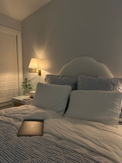 Aesthetic bedroom, preppy bedroom, serena and lily, seersucker bedding, christmas bedroom, christmas decor, christmas decor bedding, clean girl bedroom Bilik Idaman, White Sheets, Christmas Bedroom, Redecorate Bedroom, Dream Room Inspiration, Room Makeover Bedroom, Room Makeover Inspiration, Cozy Room, Room Inspiration Bedroom