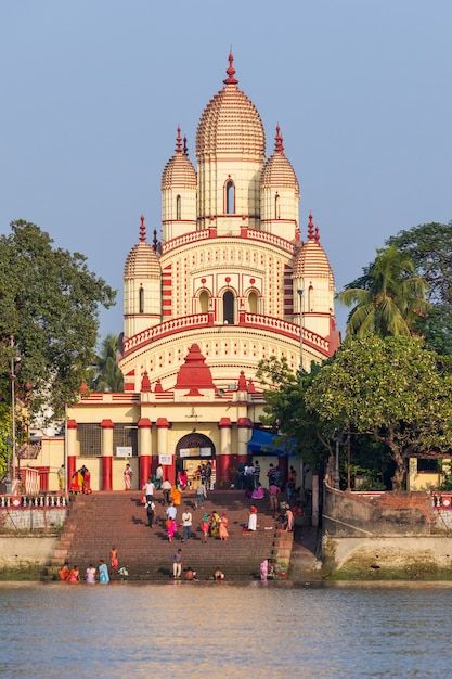 Dakshineswar kali temple | Premium Photo #Freepik #photo #indian-temple #temple #indian-heritage #indian-architecture Dakshineswar Kali Temple Kolkata, Kolkata Kali Maa Temple, Dakshineswar Kali Maa, Dakshineswar Temple, Dakshineshwar Kali, Dakshineswar Kali Temple, Rani Rashmoni, Dakshineswar Kali, Kali Mandir