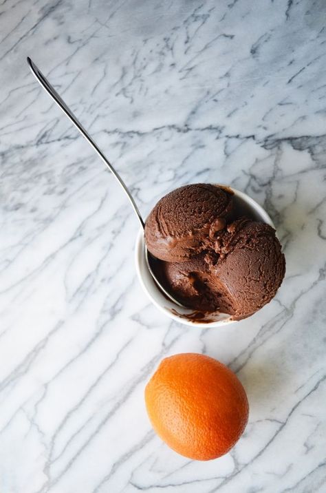 Creamy Blood Orange Dark Chocolate Sorbet | Petite Panettiere | Bloglovin’ Chocolate Orange Ice Cream, Orange Dark Chocolate, Appetizing Food, Baked Pastries, Chocolate Sorbet, Ice Cream Photography, Orange Sorbet, Blood Orange Juice, Ice Milk