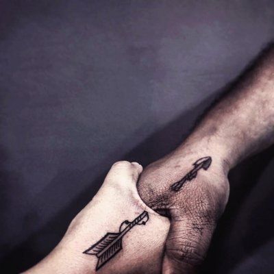 Couple Hand Tattoos Husband Wife, Holding Hands Tattoo Couple, Arrow Couple Tattoo, Bow And Arrow Tattoo Couple, Couple Hand Tattoos, Couples Hand Tattoos, Hand Holding Tattoo, Partner Tattoos, Piercing Inspiration